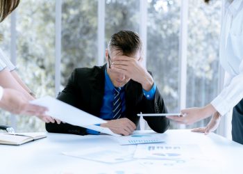 5 Critical Challenges Financial Service Firms Will Face in 2023: A Compliance Perspective