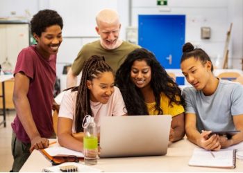 How Technology Has Revolutionized the Way We Work and Live