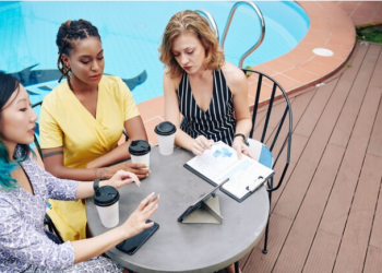 Navigating Ethical Waters: Incorporating Chatting Services into OnlyFans Agencies