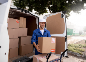 How to Safely Load and Secure Cargo on a Box Trailer