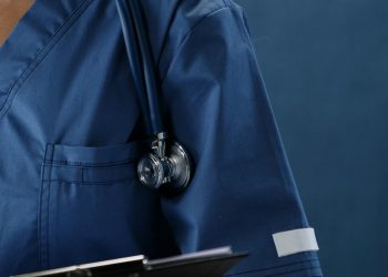 How to Write a Nurse Resume Summary