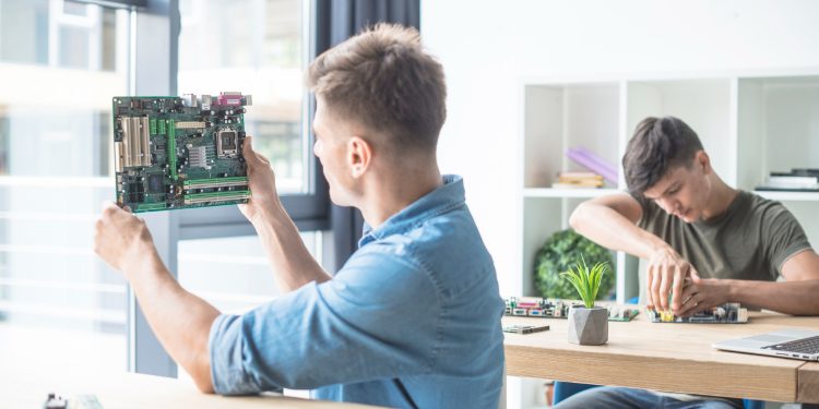 Maximizing Success: Navigating the BS Computer Engineering Curriculum