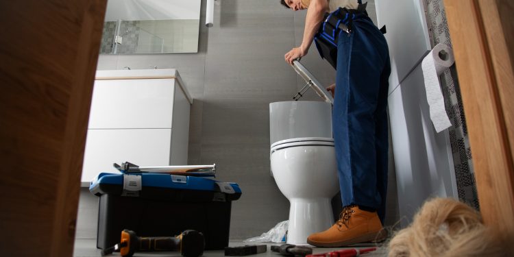 A Step-by-Step Guide to Fixing a Faulty Toilet