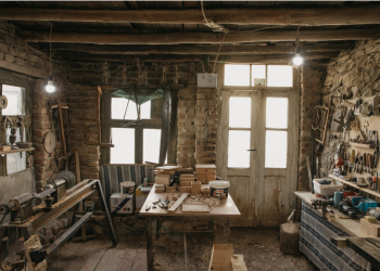 The Timeless Charm of Reclaimed Barnwood: A Journey Through History
