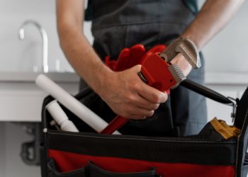 What Factors Affect the Cost of Hiring a Plumbing Contractor?