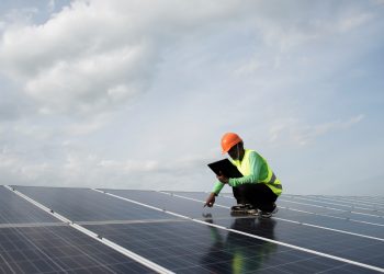 Why Is Regular Solar Panel Cleaning Essential for Optimal Efficiency?