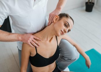 What to Expect When Visiting a Chiropractor for Migraines