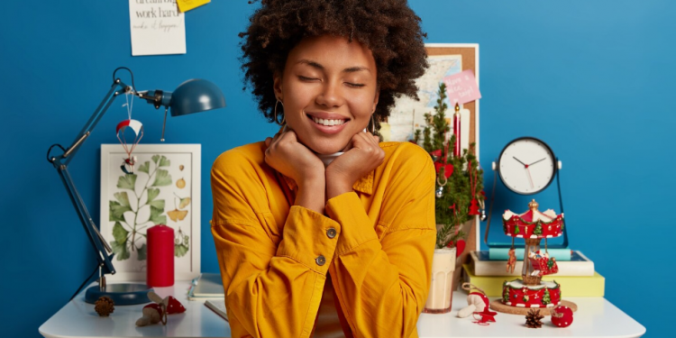 The One Habit We Insist On at Novorésumé (And How It Makes Things Better)